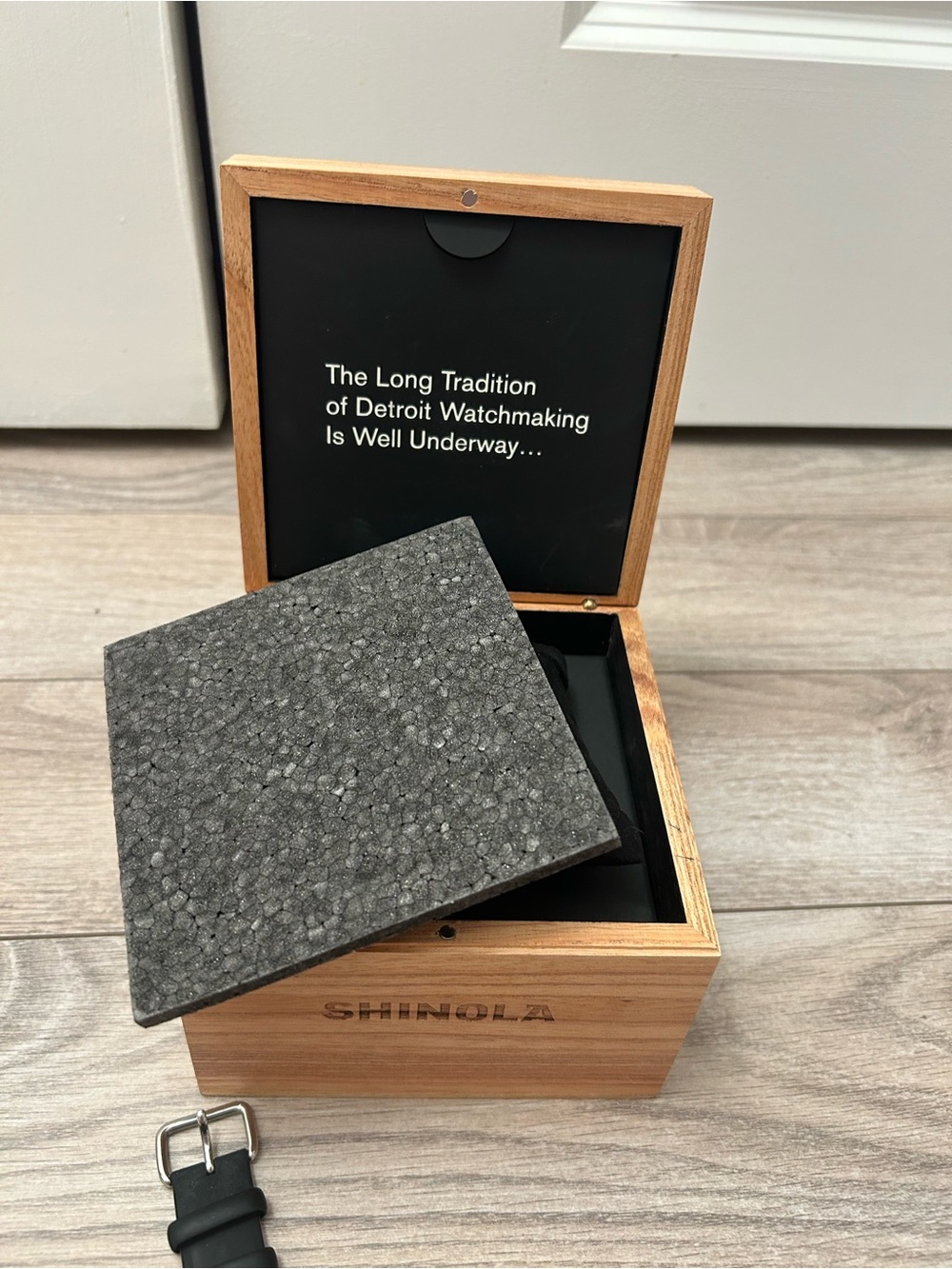 Shinola Model D Detrola Watch 43mm Black Unisex Silicone Date Calendar With Box View 6